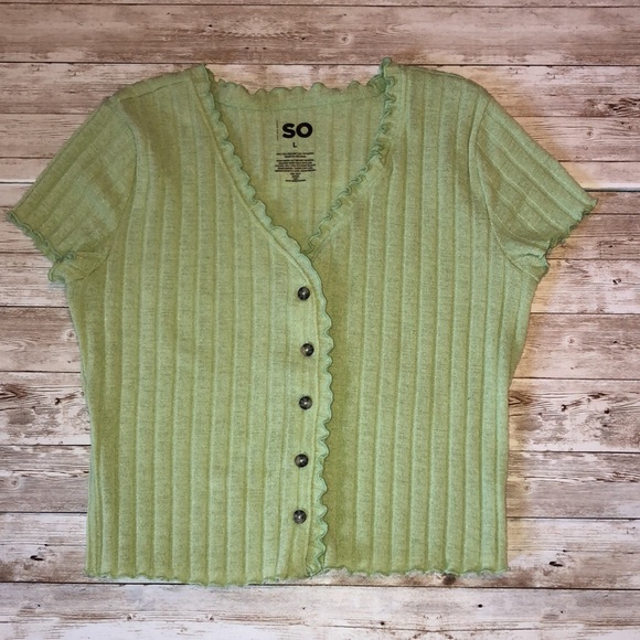 “SO” variegated rib knit, button front, baby tee w/lettuce edge - junior size L - Picture 3 of 7